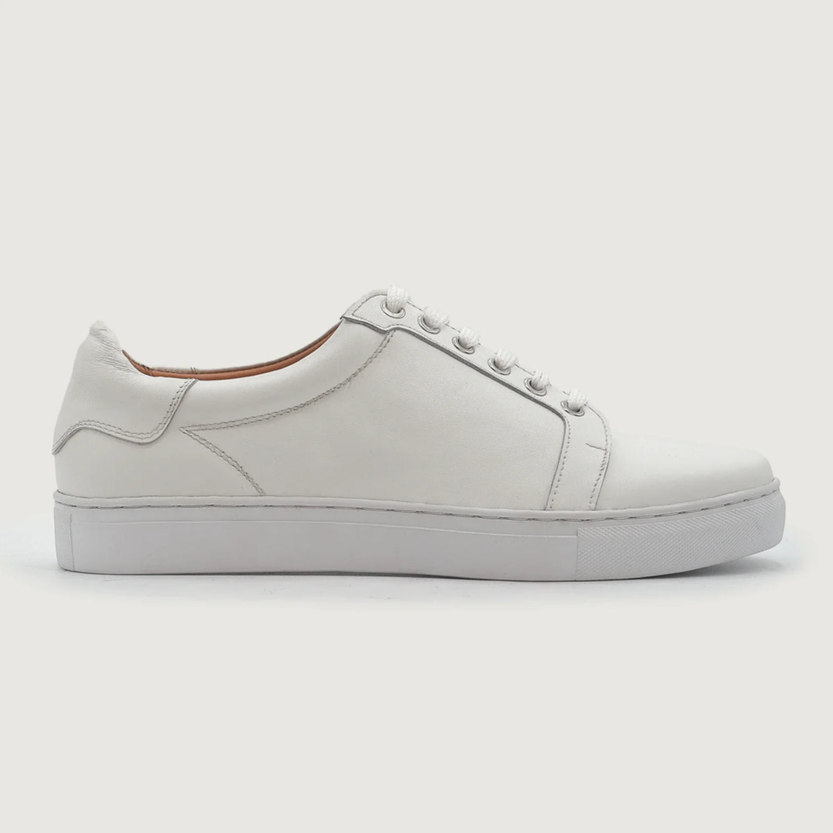 Tan Full-Grain leather Sneakers - Рантовая конструкция Goodyear Welt и носок обуви