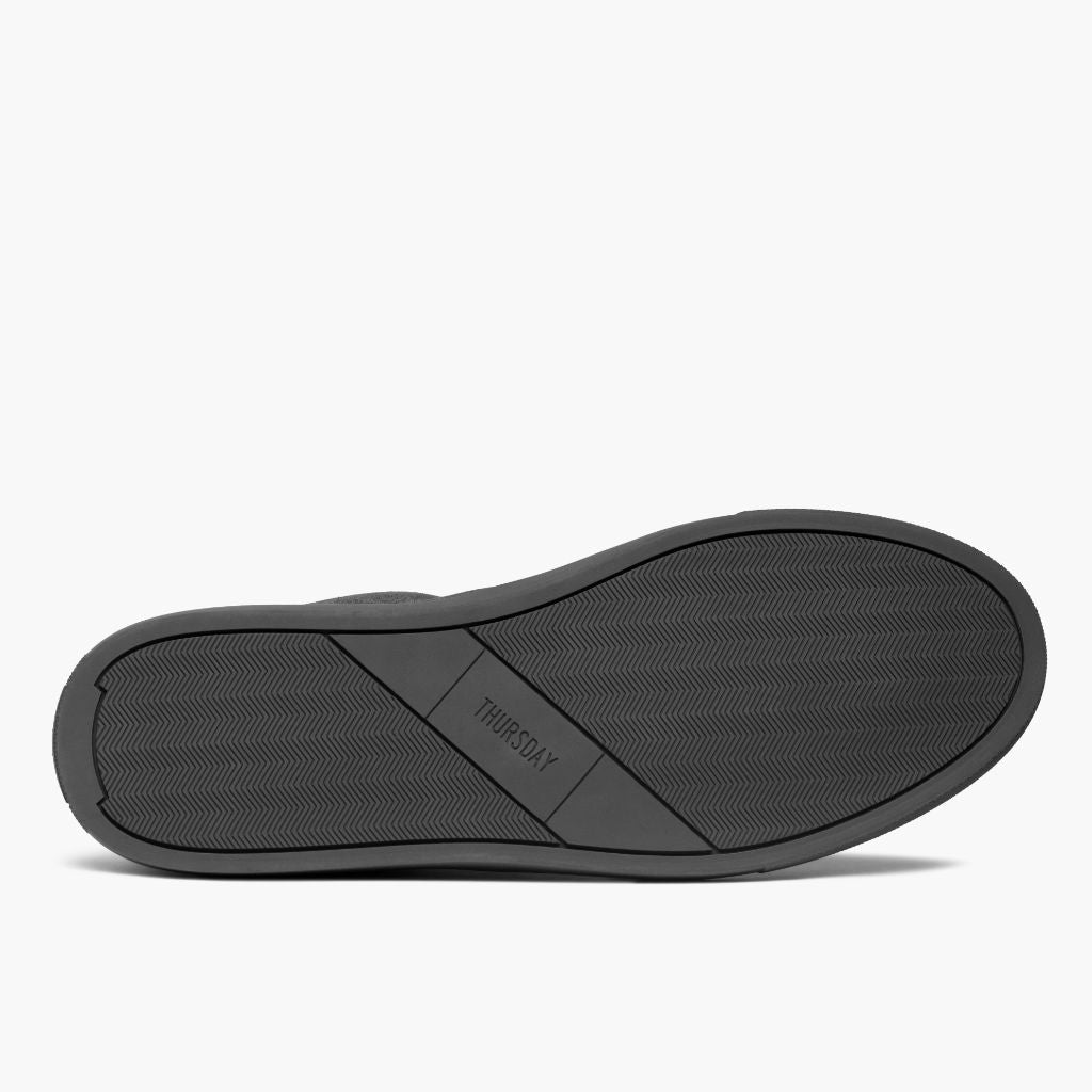 High-Traction Rubber Outsole & Lug Tread Pattern on Court Smoke Кожаные кеды для Мужчин