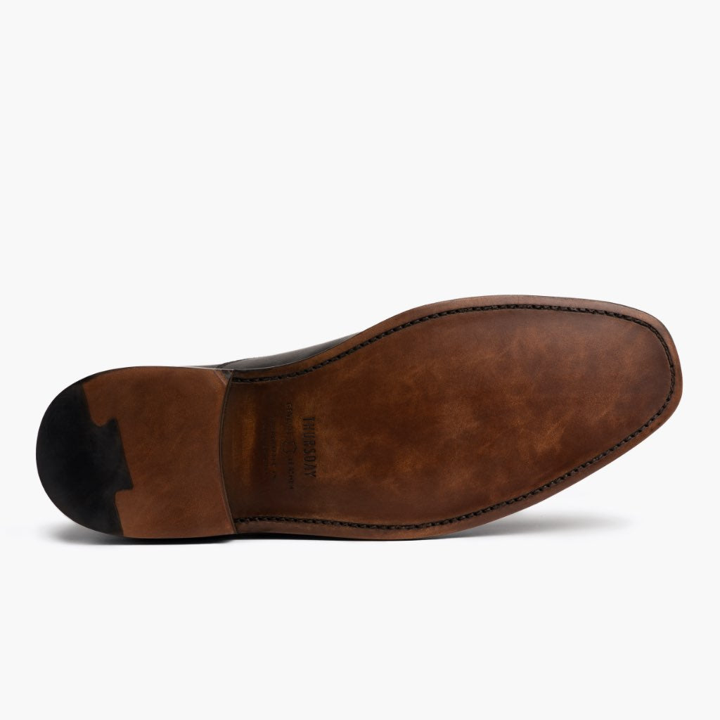 High-Traction Rubber Outsole & Lug Tread Pattern on Executive Черный Кожаные кеды для Мужчин