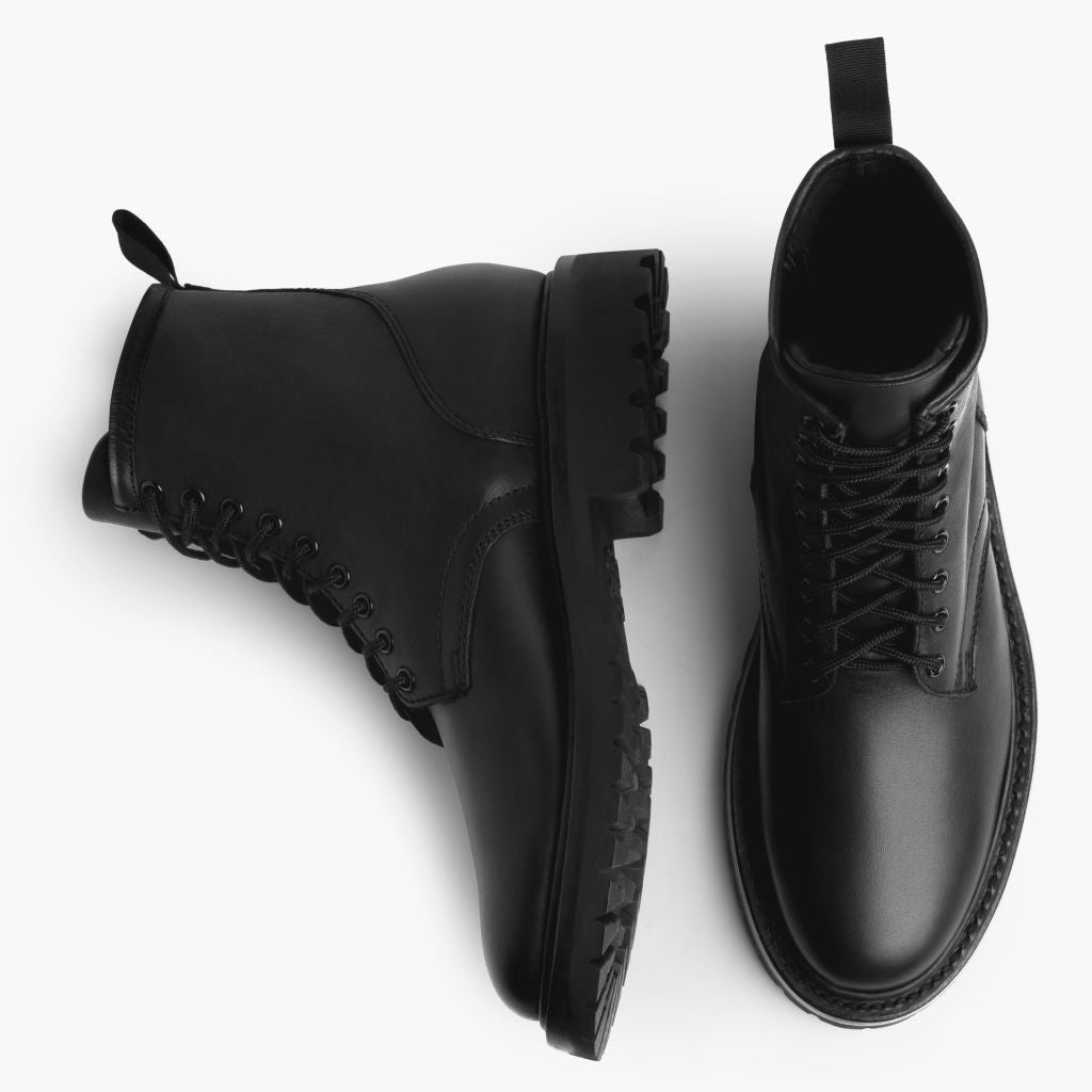 Stomper Черный (No Zipper) Кожаные ботинки для Мужчин For Men в натуральной черной яловой коже - Вид сбоку | Купить в официальном онлайн-магазине