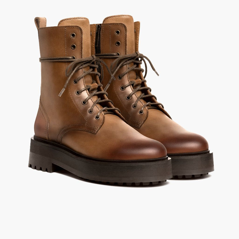 Quest Natural Leather Boots женская