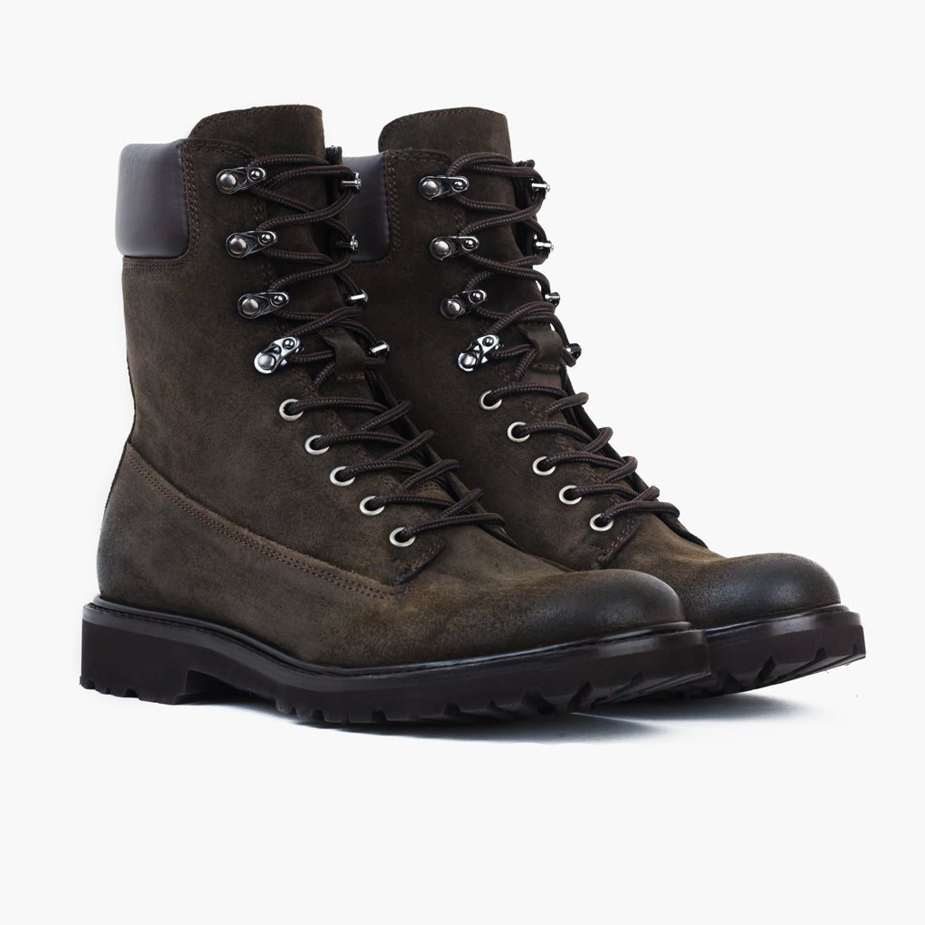 Explorer Dark Olive Suede Кожаные ботинки для Мужчин in Olive Goatskin Suede - Вид сбоку | Купить в официальном онлайн-магазине