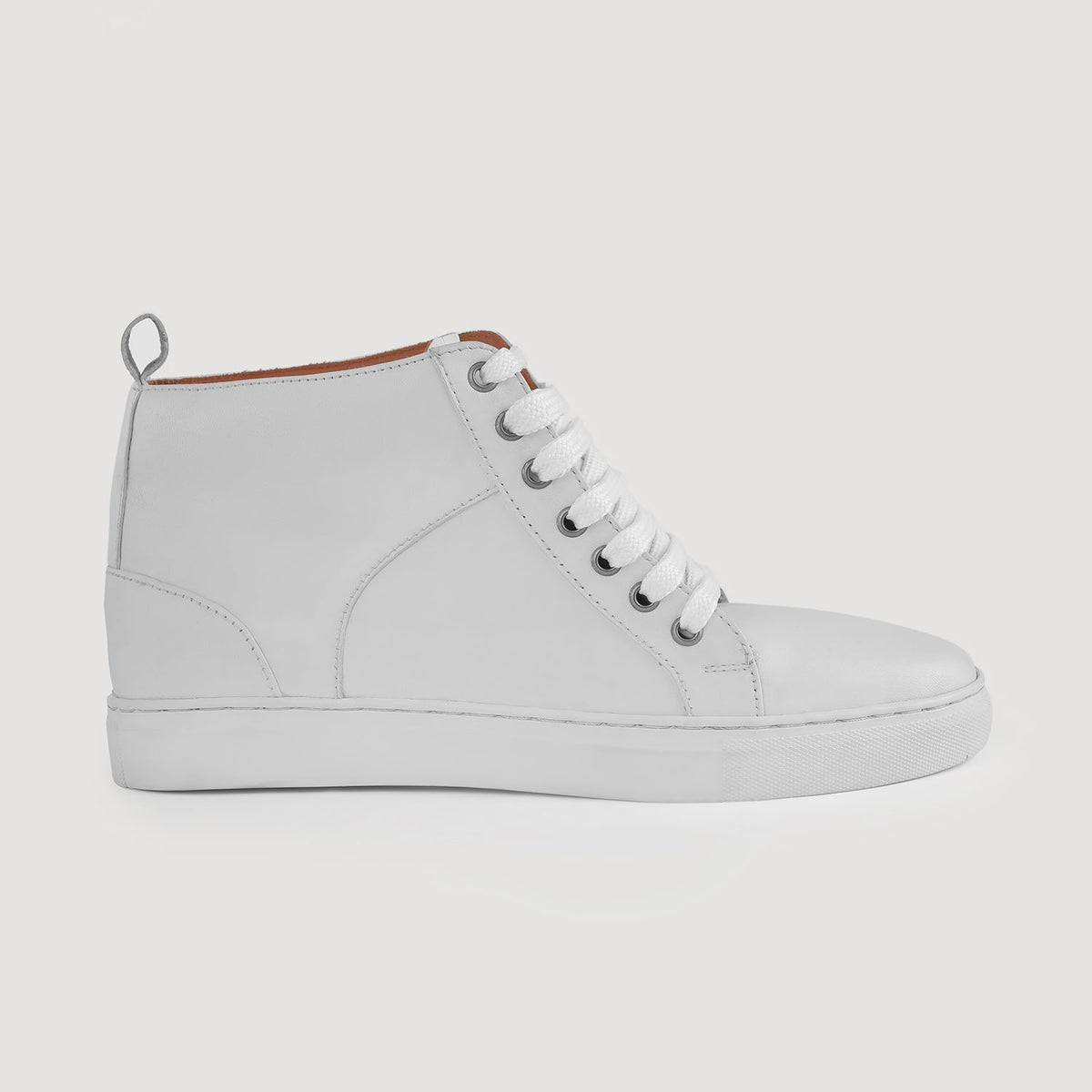 White Full-Grain leather Sneakers - Рантовая конструкция Goodyear Welt и носок обуви