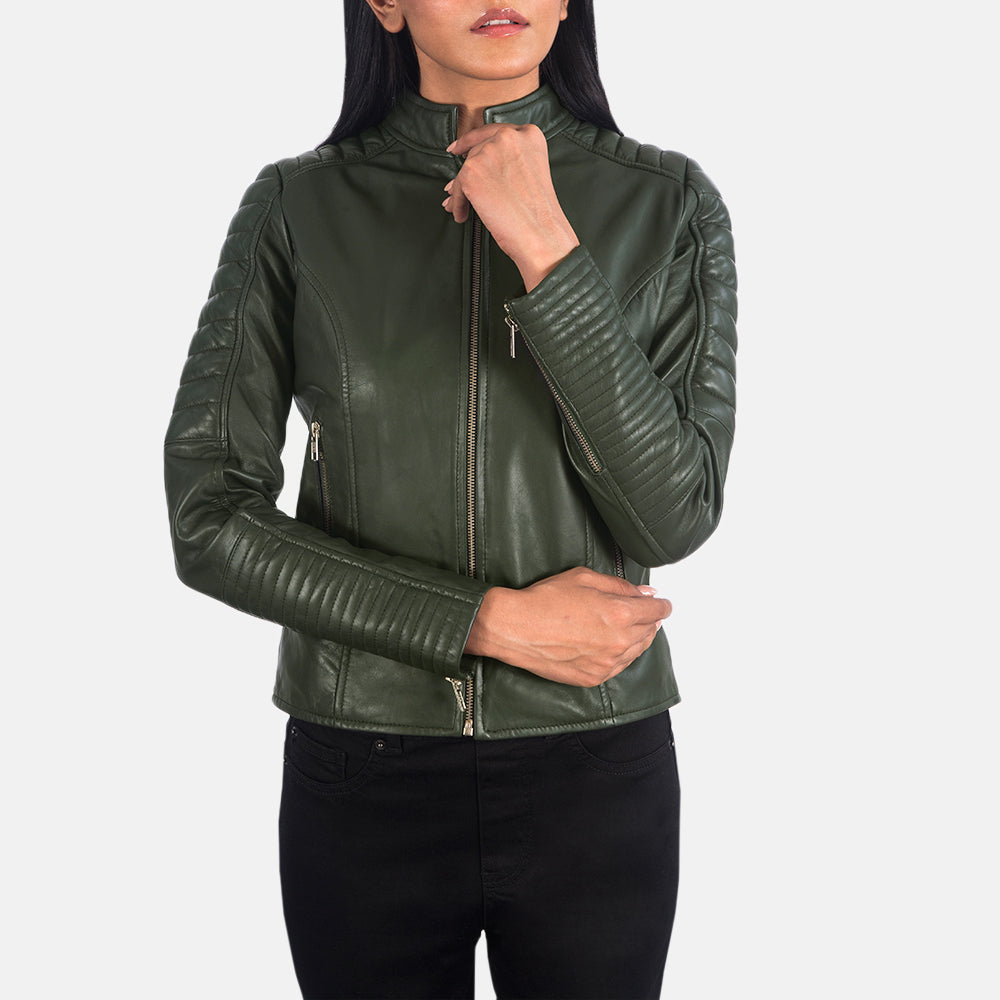 
Вид подкладки Showing Quilted Polyester Lining & Два функциональных внутренних кармана