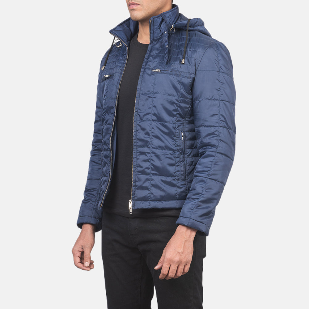 
Blue Nylon Winter Jacket - Вид сзади, подчеркивающий посадку по плечам и ровный край