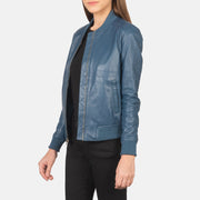 
Blue Sheepskin Leather Bomber Jacket - Вид сзади, подчеркивающий посадку по плечам и ровный край
