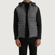 
Carlo Grey Утепленный жилет с капюшоном для Мужчин in Green Full-Grain Leather - Вид спереди и приталенный силуэт | Купить в официальном онлайн-магазине