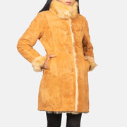 
Крупный план деталей of Notch & Button Hardware on Erica Beige Leather Coat