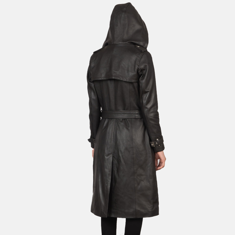 Крупный план деталей of Hooded & Button + Belt Hardware on Fixon Hooded Brown Trench Coat