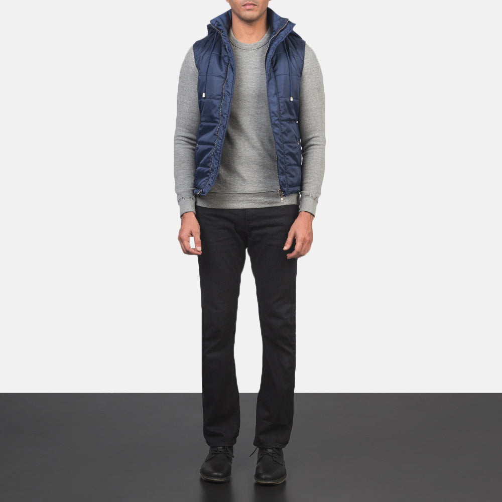 
Fuston Синий Утепленный жилет с капюшоном для Мужчин - Вид сбоку, демонстрирующий эргономичный крой рукава