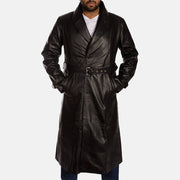
Hooligan Черный Кожаный тренчкот для Мужчин in Black Cowhide Leather - Вид спереди и приталенный силуэт | Купить в официальном онлайн-магазине