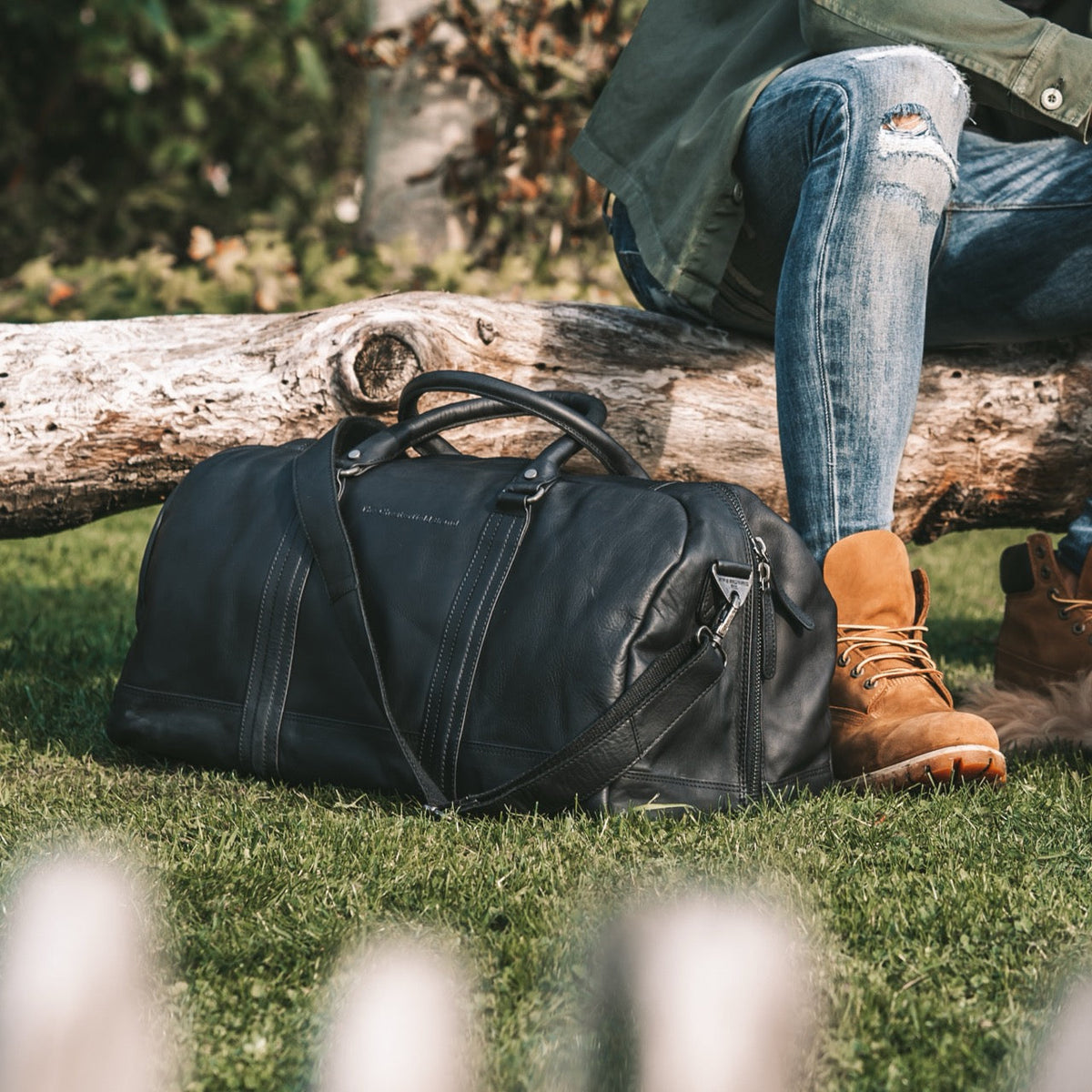 Melbourne Full-Grain Leather Weekender Bag - Structured Side Profile Showing Gusset Depth &amp; Expansion Capacity