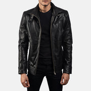 
Legacy Черный Кожаная куртка-косуха для Мужчин in Black Cowhide Leather - Вид спереди и приталенный силуэт | Купить в официальном онлайн-магазине