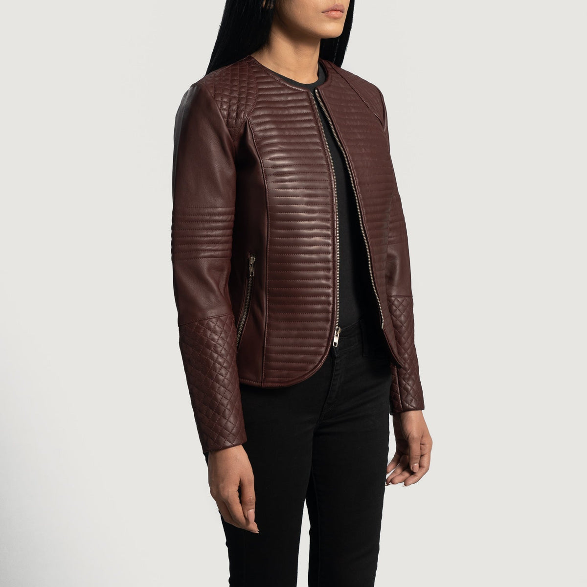 Maroon Sheepskin Leather Biker Jacket - Вид сзади с идеальной посадкой по плечам и ровным подолом