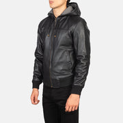
Black Sheepskin Leather Hooded Jacket - Вид сзади, подчеркивающий посадку по плечам и ровный край