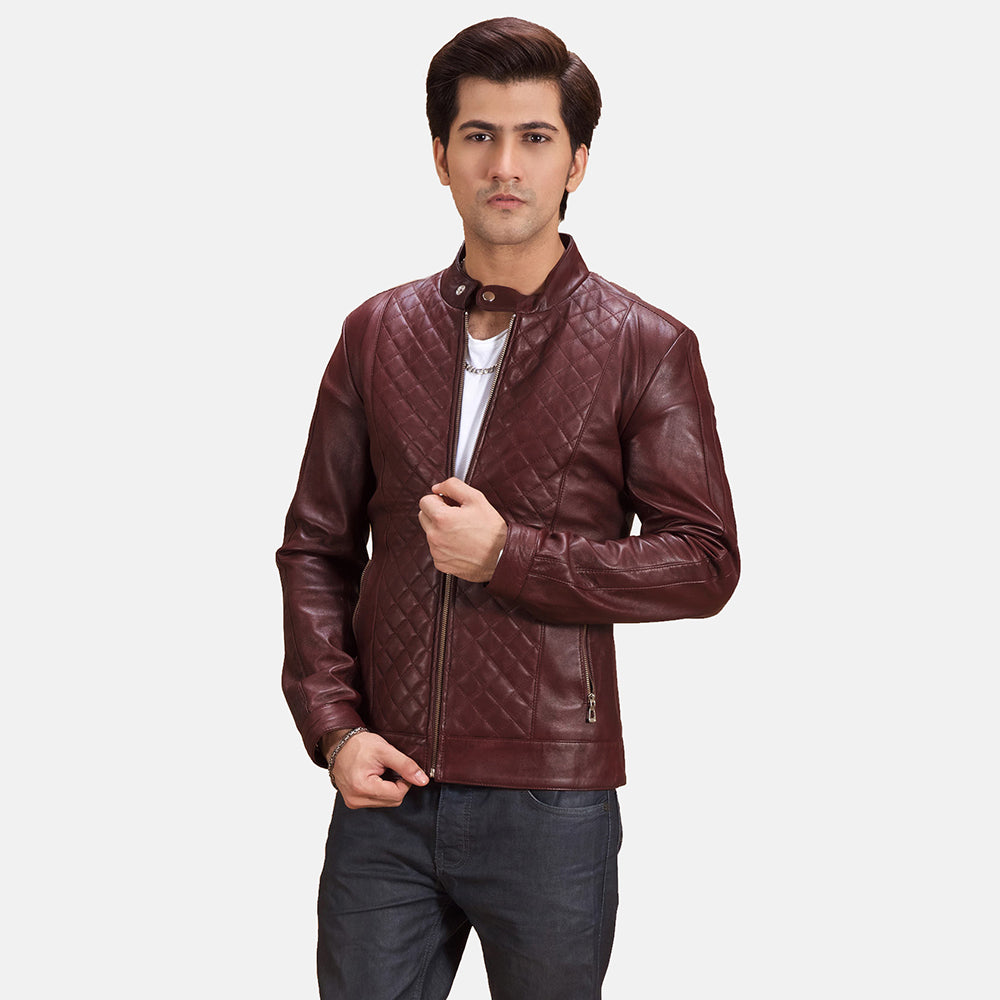 
Rumano Jae Бордовый Кожаная куртка-косуха для Мужчин in Maroon Sheepskin Leather - Вид спереди и приталенный силуэт | Купить в официальном онлайн-магазине