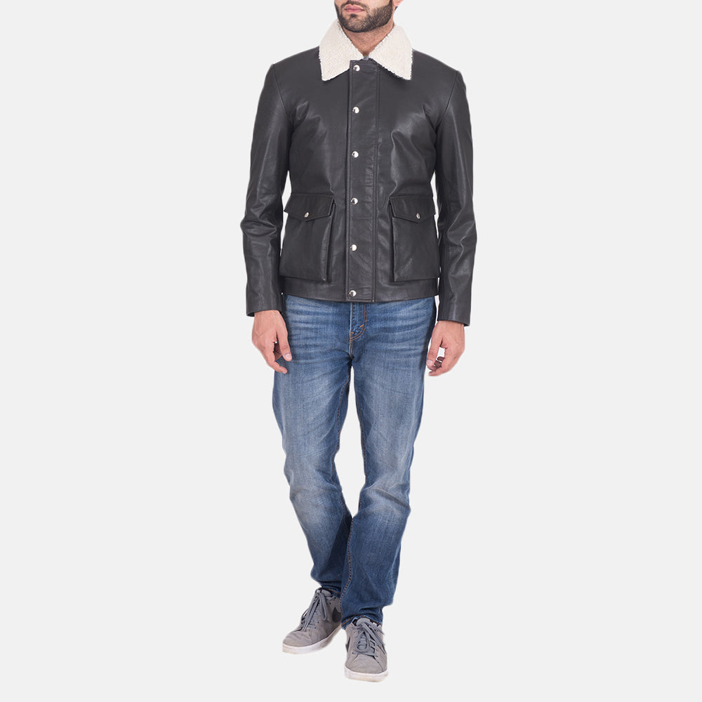 
Крупный план деталей of Shirt style Faux Shearling Collar & Zipper + Button Flap Hardware on Snow Cole Черный Кожаная куртка для Мужчин