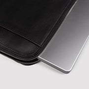 
The Baxter Leather Laptop Sleeve для Женщин для Женщин – alternate product view 4