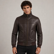 
Dark Коричневый Sheepskin Кожаный бомбер для Мужчин in Dark Brown Authentic Sheepskin &Amp; Shearling - Вид спереди и приталенный силуэт | Купить в официальном онлайн-магазине