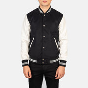 
Крупный план деталей of Varsity & Snap Buttons Hardware on Vaxton Черный & White Hybrid Varsity Кожаная куртка для Мужчин